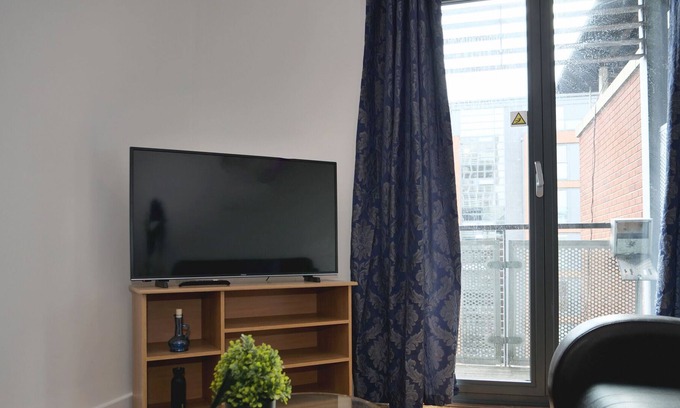 Theatreland Birmingham Apartment | ★ Arcadian Centre - Deluxe 2 Bed - Balcony