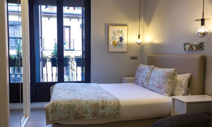 Sol Apartment | Arenal Suites Preciados