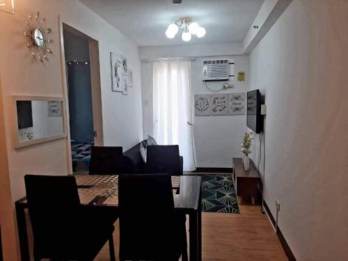 Sasa Apartment | Arezzo Place Davao - Condo Rentals WITH FREE POOL, 200MBPS CONNECTION, NETFLIX,PRIMEVIDEO