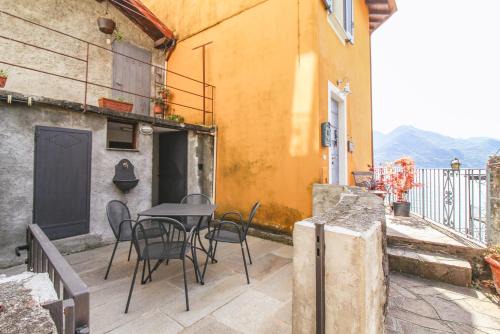 Santa Maria - Rezzonico Apartment | Aria di Lago