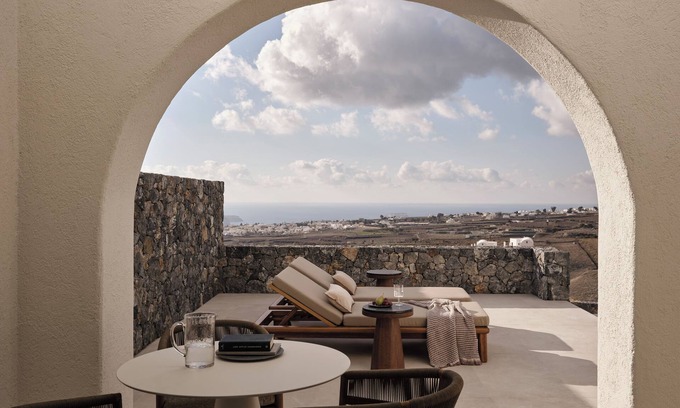 Pyrgos Hotel | Ark