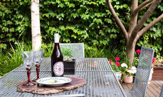 Armadale House | Armadale Elegance a beautiful home close to High Street