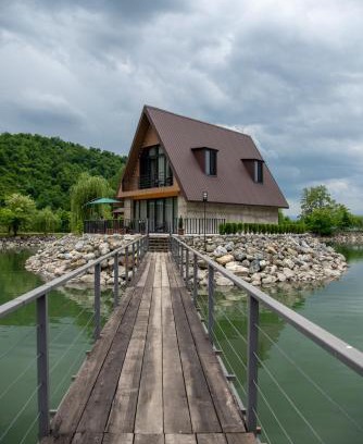 Imereti Ski Chalet | Artanisi an island in Artana