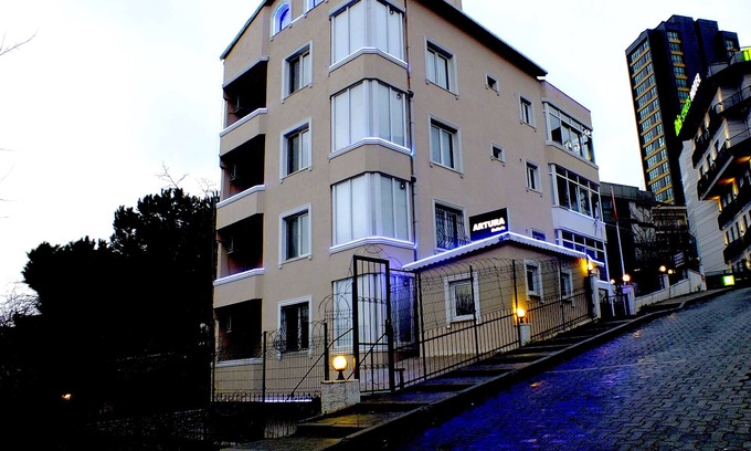 Kucukbakkalkoy Apartment | Artura Suite
