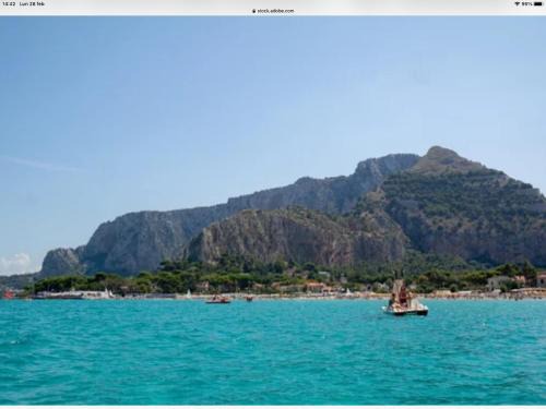 Mondello Apartment | Ashur mondello