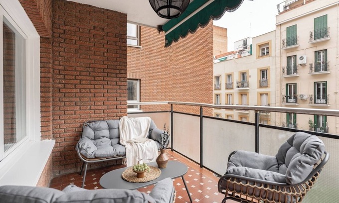 Salamanca Apartment | Aslan - 4 bedrooms and terrace in Lista