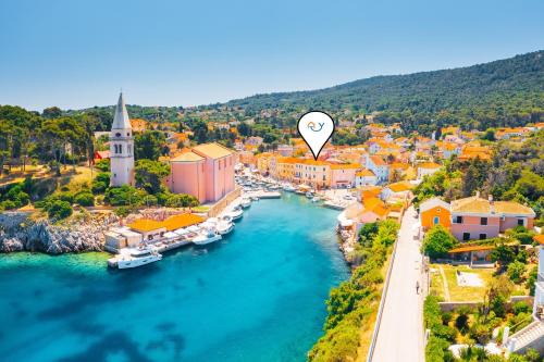 Veli Losinj Apartment | Astra 2 Veli Lošinj Harbour View - Happy Rentals