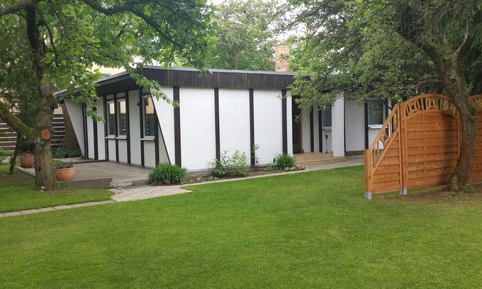 Oberhavel House | at the gates of Berlin, in the S-Bahn area and on a well-kept plot