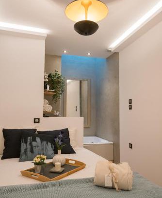 Monastiraki Apartment | Athenian Living Suites