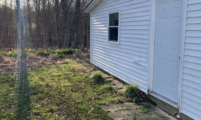 Sharpsburg Apartment | Athens County Getaway