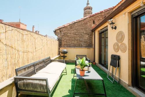 San Pablo Apartment | Atico Ordesa Barbacoa Terraza WiFi 4 Pax Ascensor