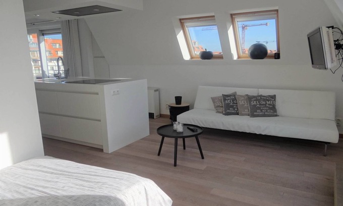 Nieuwpoort Apartment | Attic Apartment in Nieuwpoort by Sandy Beaches