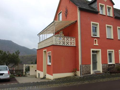 Bremm House | Attractive holiday home in Bremm with garden