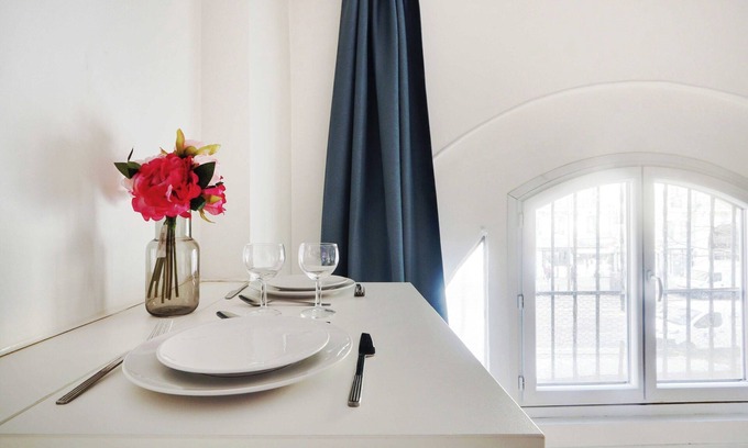 Quartier de la Porte-Saint-Denis Apartment | Atypical Bright Studio - 2P - Gare du Nord