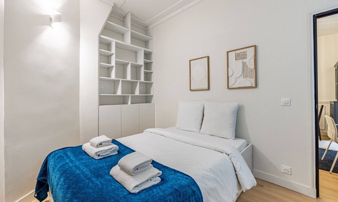 L'Europe Apartment | Au Cœur des Batignolles