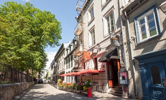 Old Quebec Hotel | Auberge Place d'Armes