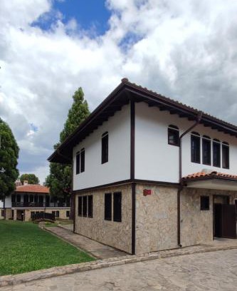Dolna Banya House | Aura house