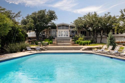 Ledge At Wild Basin House | Austin Skyline Views with Private Pool and Hot Tub - Brigadoon!