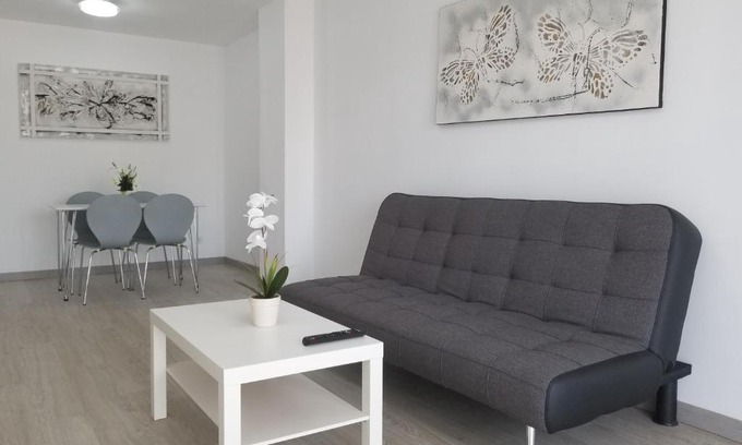 Raval Roig Apartment | Avenida de Denia N11 close to the Beach