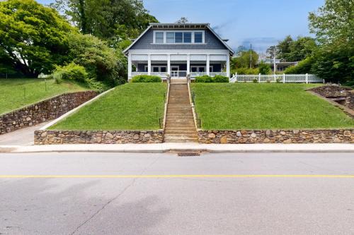 Lake Junaluska House | Avett House