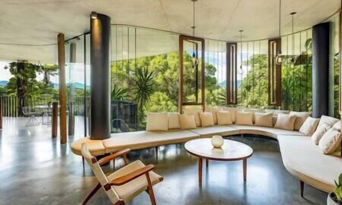 Edge Hill Apartment | Award Winning Architectural Nature Stay