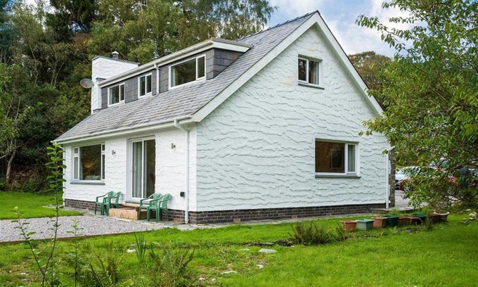 Beddgelert House | Awel y Grug