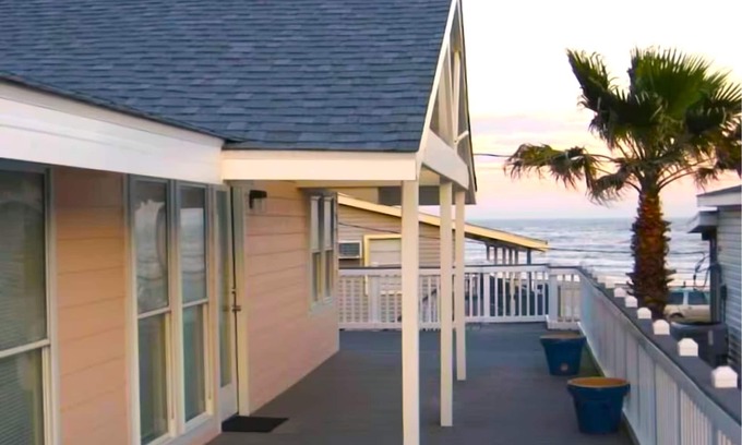 Galveston House | Awesome Beach Views on 3 Sides of Huge Deck