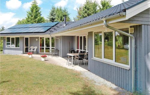 Farvang House | Awesome Home In Fårvang With Wifi