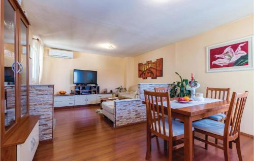 Zurkovo House | Awesome Home In Kostrena With Wifi