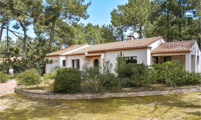 La Faute-sur-Mer House | Awesome Home In La Faute Sur Mer