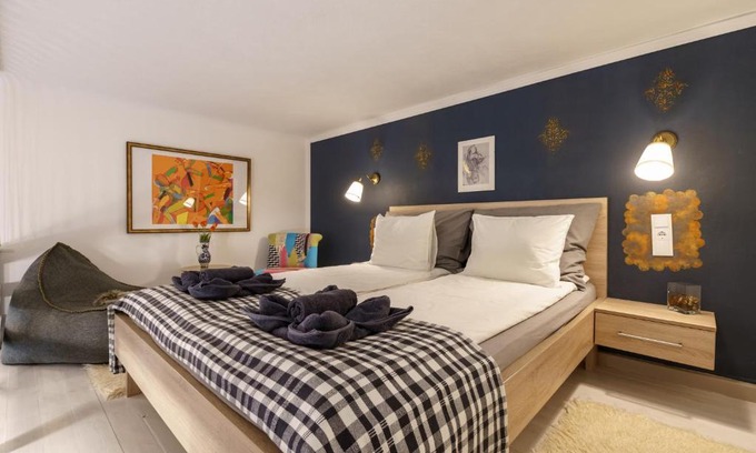 Castle Hill Apartment | Bárka Home in downtown Buda
