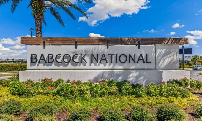 Biggar Condo | Babcock National Golf Condo - Great location and opportunity to play golf!