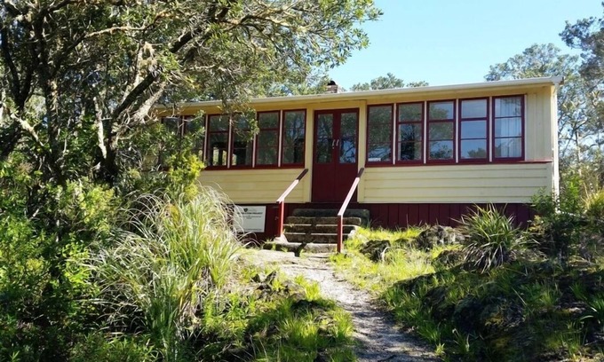 Rangitoto Island Cottage | Bach 114.