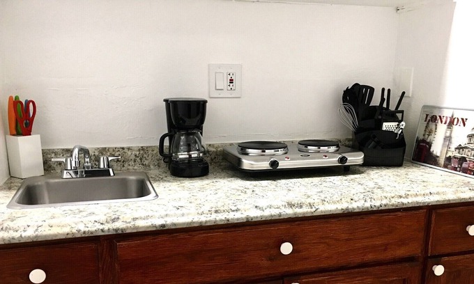 Cutler Bay Apartment | BAJANDA BY ANDY RESORT is very good for couples, business travelers, tourist