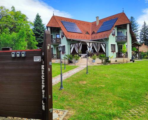 Balatongyorok Apartment | Balaton Garden