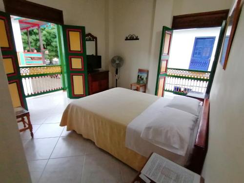 Jardin Hotel | Balcones del Parque Jardin