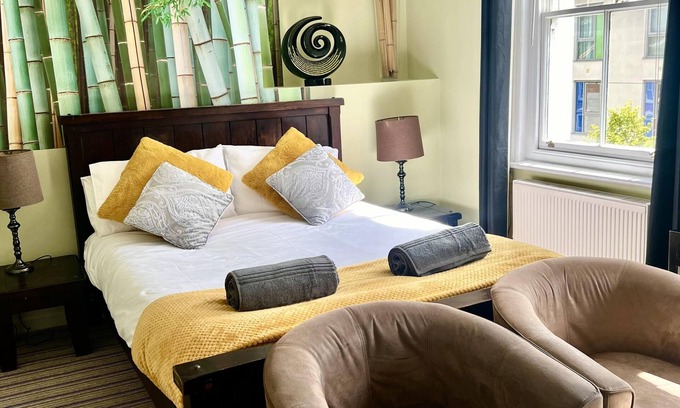 Bournemouth City Centre House | Bamboo Guesthouse