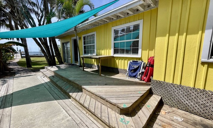 Orlando Beach House | Banana River Cabin - 3 Bed/2 Bath Riverfront Home
