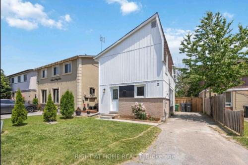 Bramalea Apartment | Basement Studio