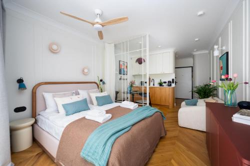 Srodmiescie Apartment | Batory by OneApartments