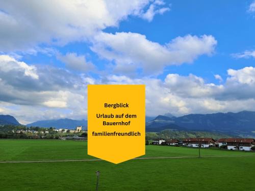 Ofterschwang Apartment | Bauernhof Finkel - Ferienwohnungen mit Balkon - Bergsicht - Traktor mitfahren - Tiere streicheln - entspannter Familienurlaub - zentrale Lage nahe Oberstdorf