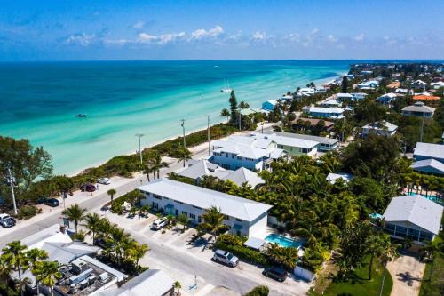 Anna Maria Villa | Bay Breezes at Bayside Bungalow
