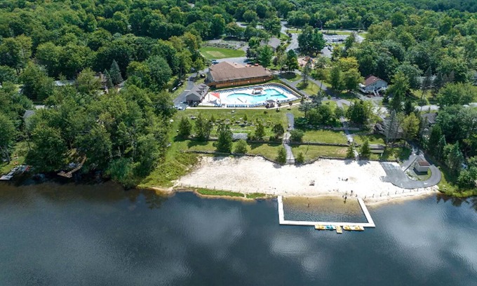 Tobyhanna Ski Chalet | Bay Shore Chalet in The Heart of Poconos