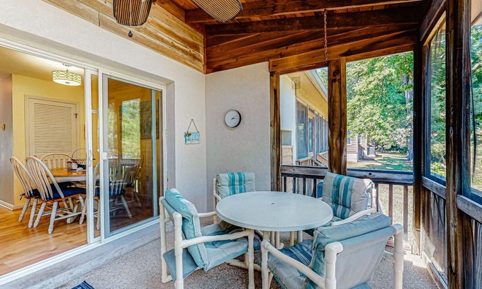 Bethany Beach House | Bayberry Woods townhouse with access to pool/tennis, fireplace & washer/dryer