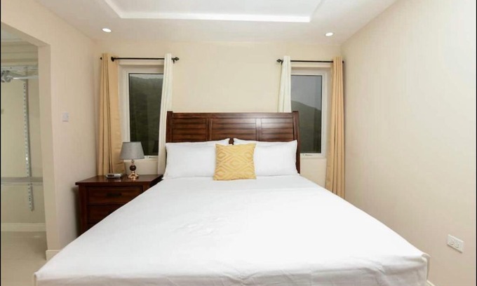 Portmore House | BayFront Ocean View Vacation Home