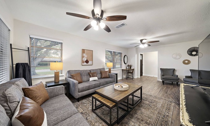 Baytown House | Baytown Family Oasis: Large Private Yard