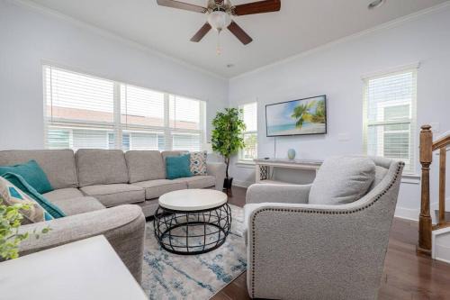 Jacksonville Beach Apartment | Be A Nomad - Combined Home for Groups II - Steps to Ocean