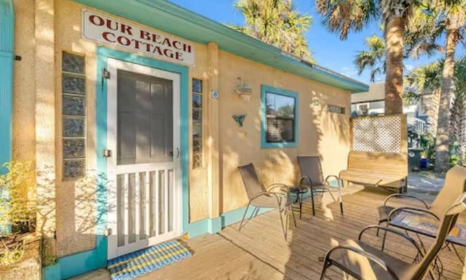 St. Augustine Beach Cottage | Beach Cottage steps from the Ocean