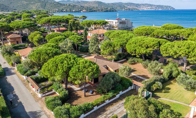 Giannella Apartment | Beach front apartment in Orbetello