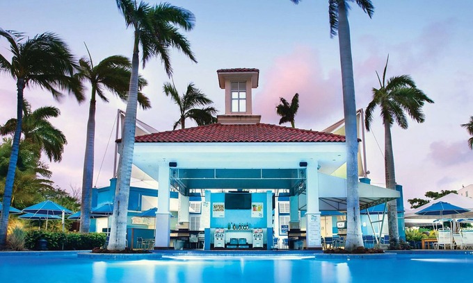 Palm Beach Resort | Beach Fun at Surf Club Resort+Amenities